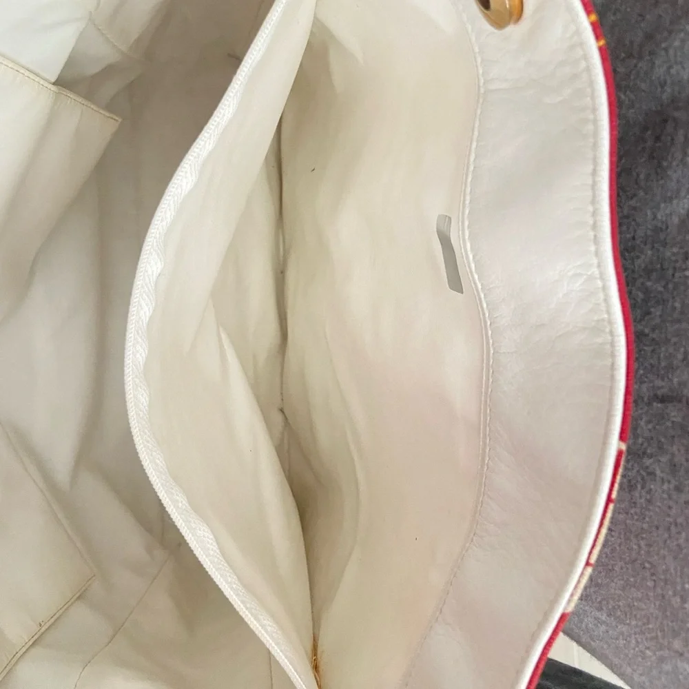 CHANEL Canvas Supermodel print tote - Picture 9 of 10